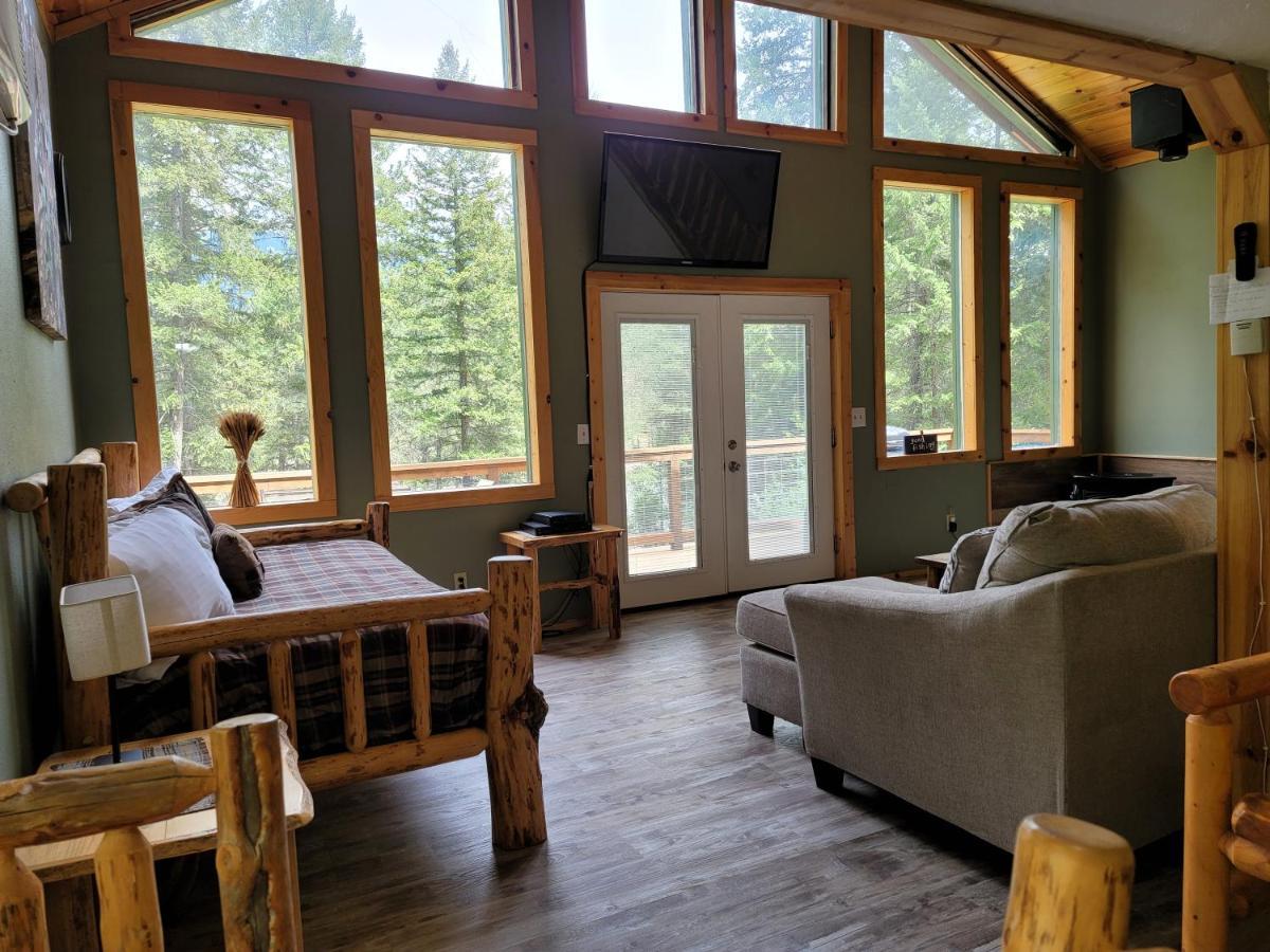 Riverfront Motel & Cabins Thompson Falls ภายนอก รูปภาพ