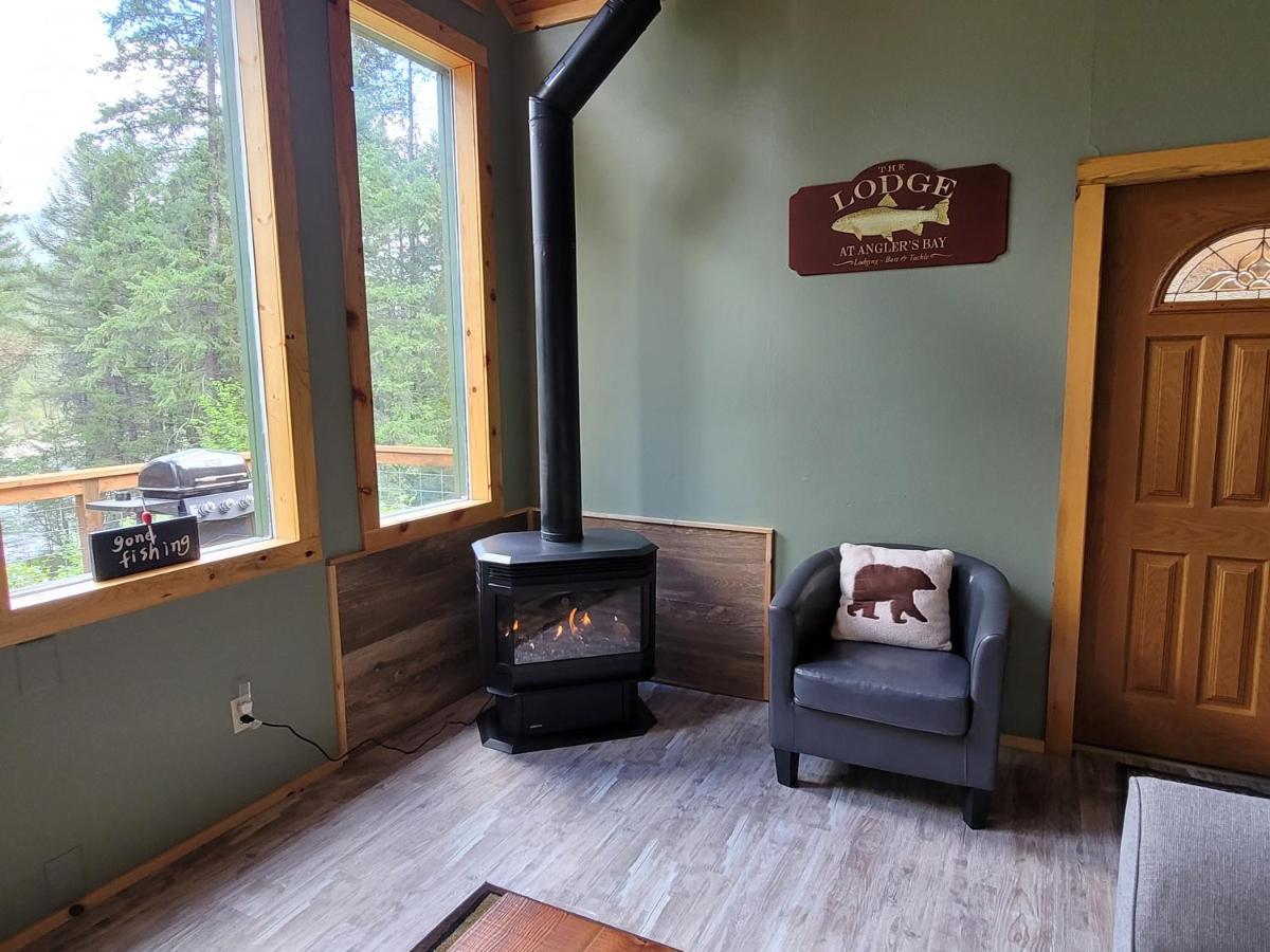 Riverfront Motel & Cabins Thompson Falls ภายนอก รูปภาพ