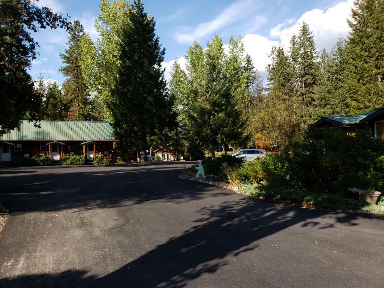 Riverfront Motel & Cabins Thompson Falls ภายนอก รูปภาพ